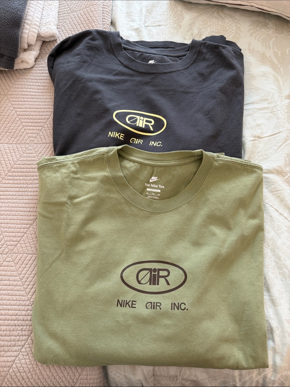 Set of two Nike AIR long sleeve T-shirts